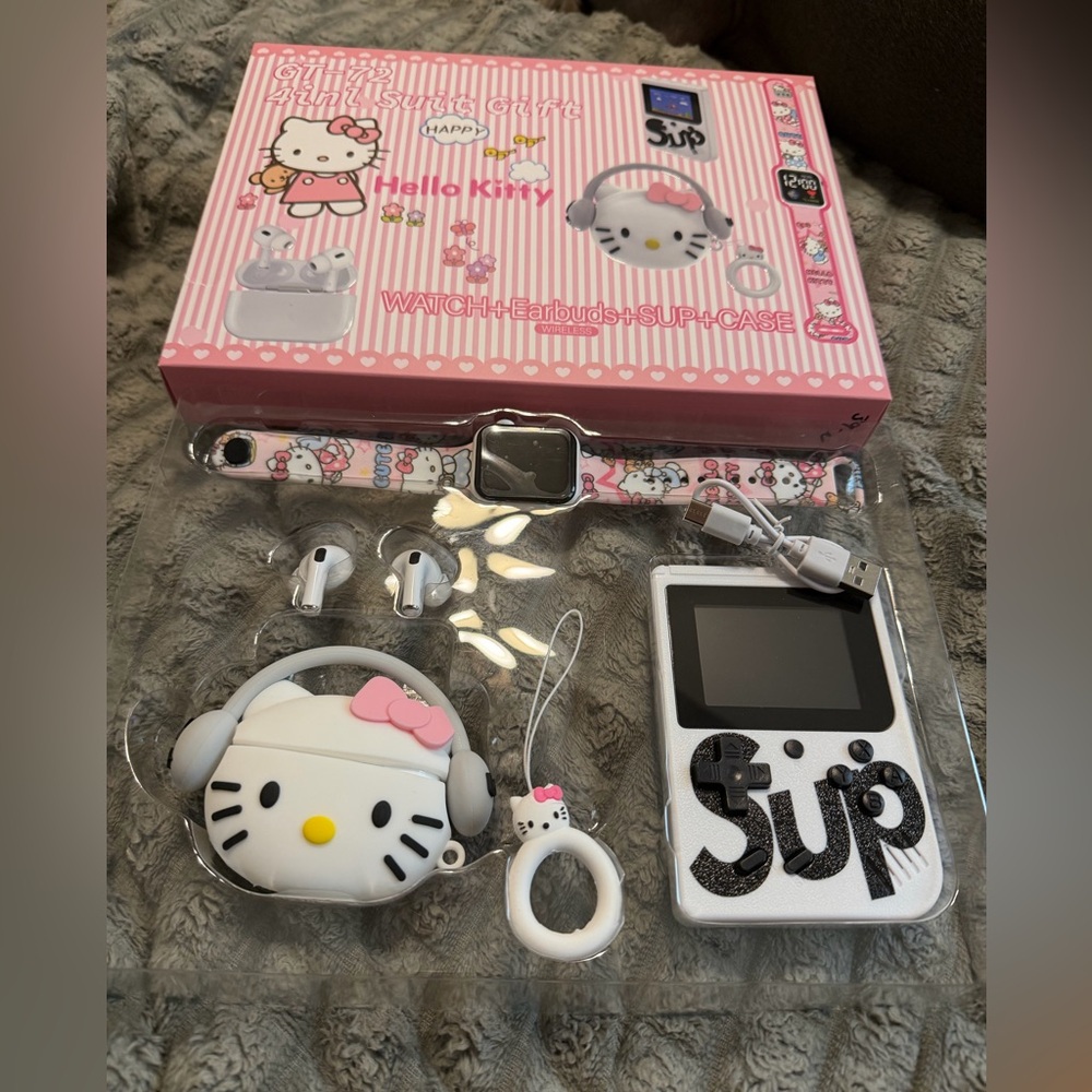 Hello Kitty Pink and White Electronics Case Set